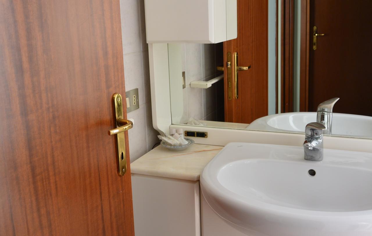 Albergo Escondido Soresina Buitenkant foto